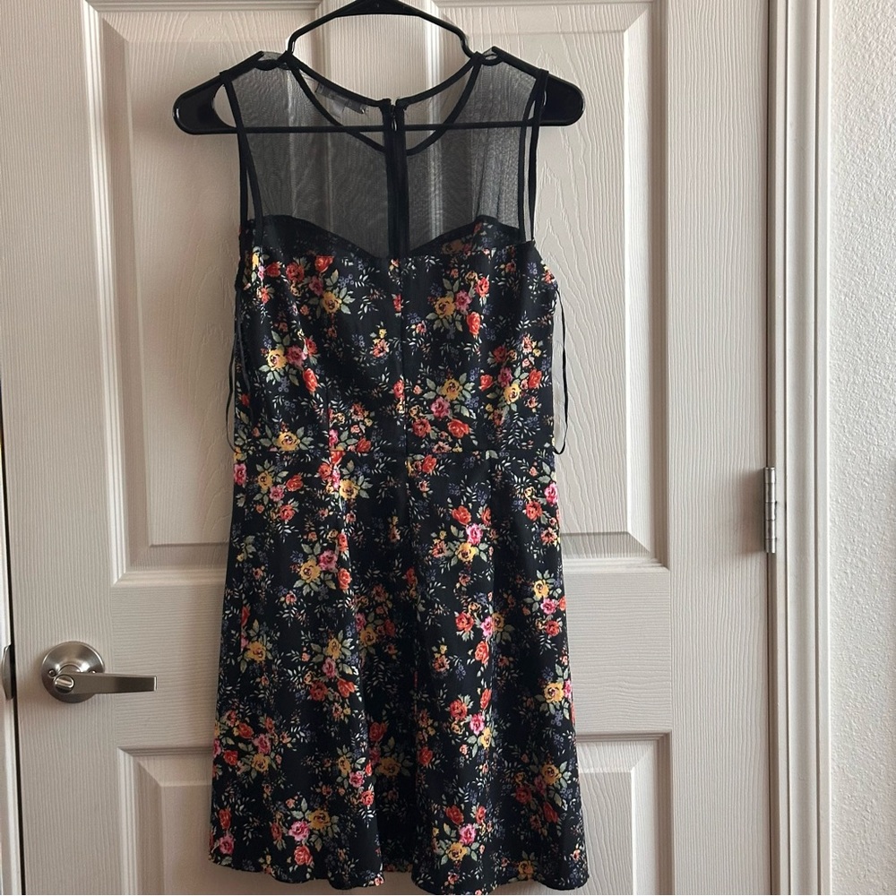 dELIA’s Vintage Retro Y2K Floral Sleeveless Dress with Sheer Top Size Medium - Picture 2 of 7